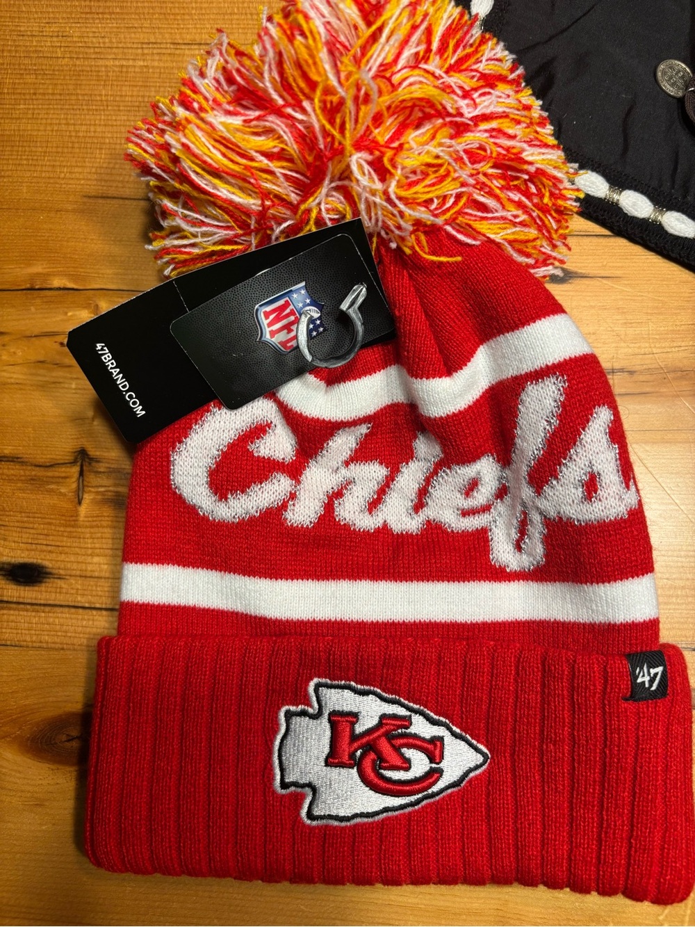 NWT ‘47 Women's Red Kansas City Chiefs Spirited Cuffed Knit Hat with Pom OSFA